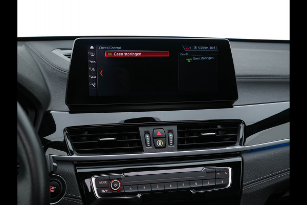 BMW X1 xDrive25e Sportline Business Edition Plus (Plug-In) (INCL-BTW) Aut. *PANO | LEATHER | FULL-LED | HEATED-SPORTSEATS | HIFI-SYSTEM | CAMERA | PRIVACYGLASS | NAVI-FULLMAP | ECC | HEAD-UP | PDC | KEYLESS | DAB | CRUISE | TOWBAR | AMBIENTLIGHT | 18