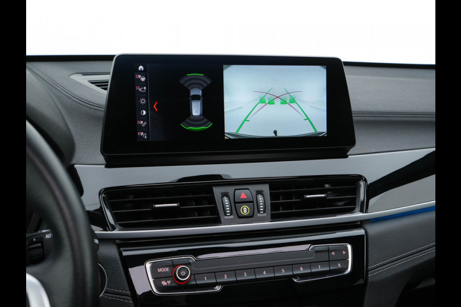 BMW X1 xDrive25e Sportline Business Edition Plus (Plug-In) (INCL-BTW) Aut. *PANO | LEATHER | FULL-LED | HEATED-SPORTSEATS | HIFI-SYSTEM | CAMERA | PRIVACYGLASS | NAVI-FULLMAP | ECC | HEAD-UP | PDC | KEYLESS | DAB | CRUISE | TOWBAR | AMBIENTLIGHT | 18