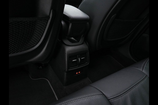 BMW X1 xDrive25e Sportline Business Edition Plus (Plug-In) (INCL-BTW) Aut. *PANO | LEATHER | FULL-LED | HEATED-SPORTSEATS | HIFI-SYSTEM | CAMERA | PRIVACYGLASS | NAVI-FULLMAP | ECC | HEAD-UP | PDC | KEYLESS | DAB | CRUISE | TOWBAR | AMBIENTLIGHT | 18