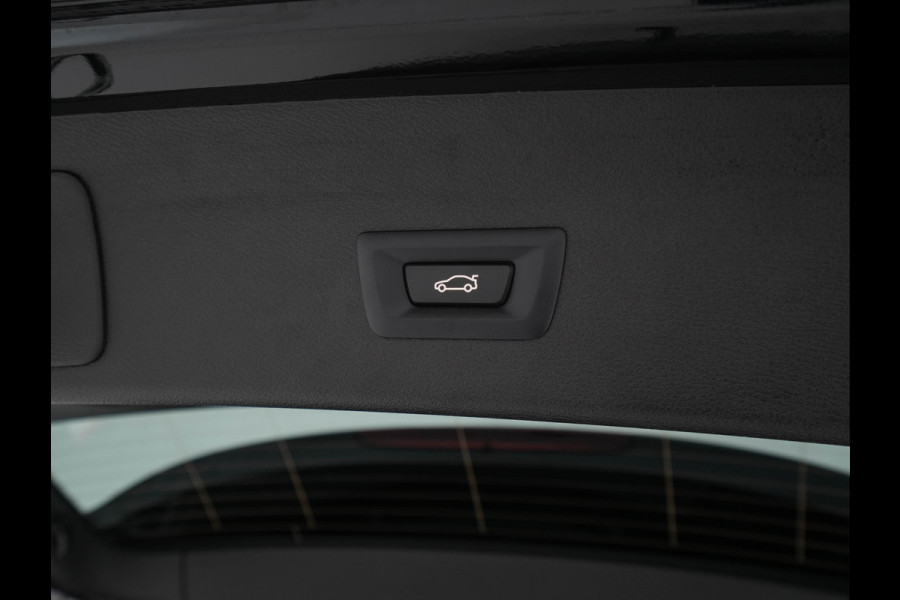 BMW X1 xDrive25e Sportline Business Edition Plus (Plug-In) (INCL-BTW) Aut. *PANO | LEATHER | FULL-LED | HEATED-SPORTSEATS | HIFI-SYSTEM | CAMERA | PRIVACYGLASS | NAVI-FULLMAP | ECC | HEAD-UP | PDC | KEYLESS | DAB | CRUISE | TOWBAR | AMBIENTLIGHT | 18