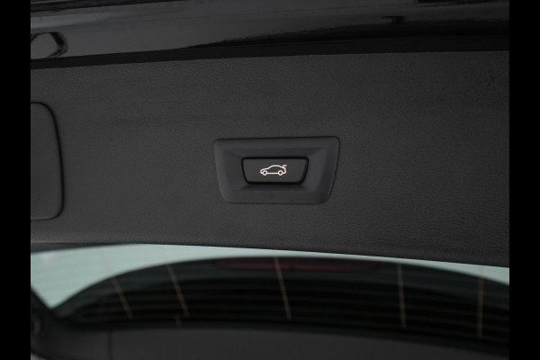 BMW X1 xDrive25e Sportline Business Edition Plus (Plug-In) (INCL-BTW) Aut. *PANO | LEATHER | FULL-LED | HEATED-SPORTSEATS | HIFI-SYSTEM | CAMERA | PRIVACYGLASS | NAVI-FULLMAP | ECC | HEAD-UP | PDC | KEYLESS | DAB | CRUISE | TOWBAR | AMBIENTLIGHT | 18