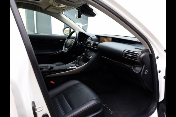 Lexus IS 300h Hybrid Luxury Line | Mark Levinson | Stoelventilatie | Schu