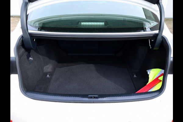 Lexus IS 300h Hybrid Luxury Line | Mark Levinson | Stoelventilatie | Schu