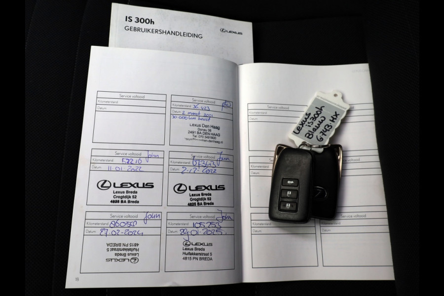 Lexus IS 300h Sport Edition | Stoelverwarming | Parkeersensoren | NL-Auto