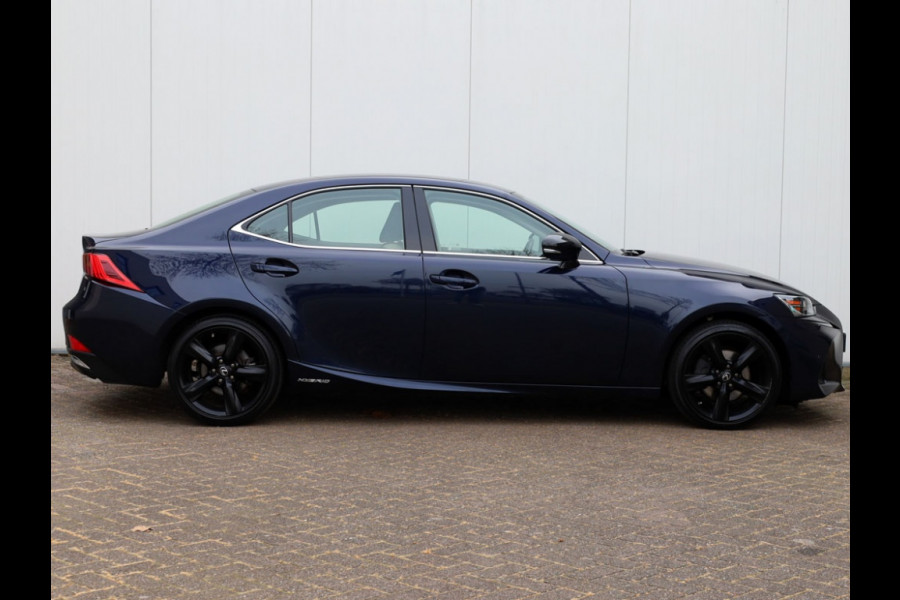 Lexus IS 300h Sport Edition | Stoelverwarming | Parkeersensoren | NL-Auto