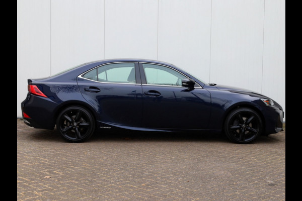 Lexus IS 300h Sport Edition | Stoelverwarming | Parkeersensoren | NL-Auto
