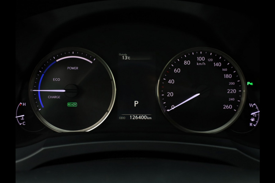 Lexus IS 300h Sport Edition | Stoelverwarming | Parkeersensoren | NL-Auto