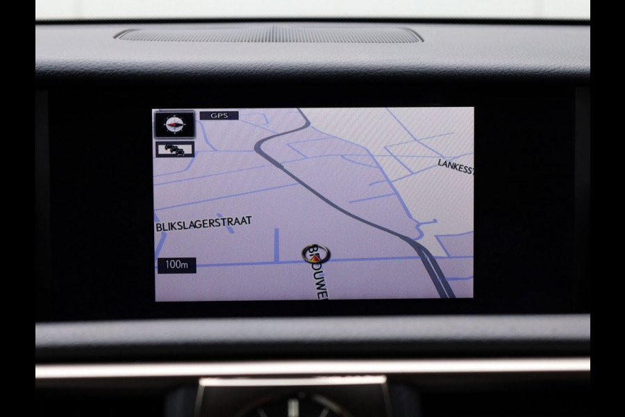 Lexus IS 300h Sport Edition | Stoelverwarming | Parkeersensoren | NL-Auto