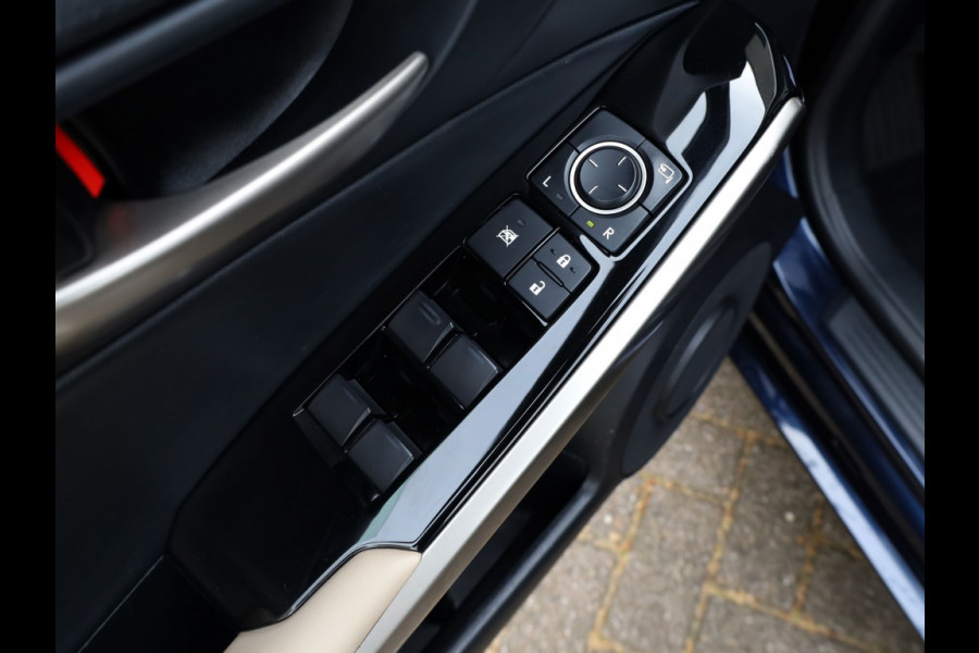 Lexus IS 300h Sport Edition | Stoelverwarming | Parkeersensoren | NL-Auto