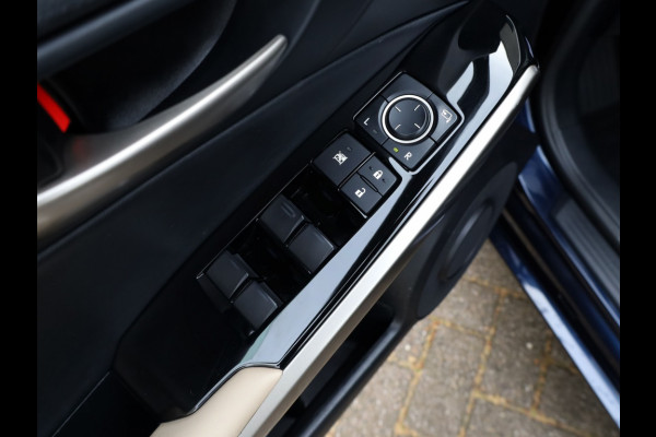 Lexus IS 300h Sport Edition | Stoelverwarming | Parkeersensoren | NL-Auto
