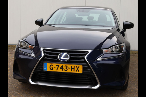 Lexus IS 300h Sport Edition | Stoelverwarming | Parkeersensoren | NL-Auto