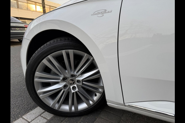 Škoda Superb Combi 1.4 TSI iV CAM/LMV19/NAVI/LEER/VIRTU/PANO