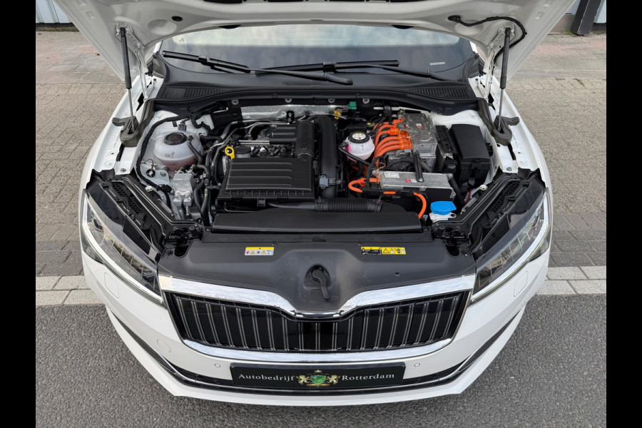 Škoda Superb Combi 1.4 TSI iV CAM/LMV19/NAVI/LEER/VIRTU/PANO