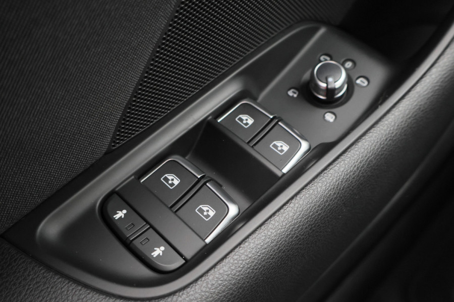 Audi A3 Sportback 1.4 e-tron Sport Pro Line plus S Line Virtual Cockpit, Navigatie, Camera, Keyless, LED, 18"