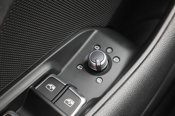 Audi A3 Sportback 1.4 e-tron Sport Pro Line plus S Line Virtual Cockpit, Navigatie, Camera, Keyless, LED, 18"