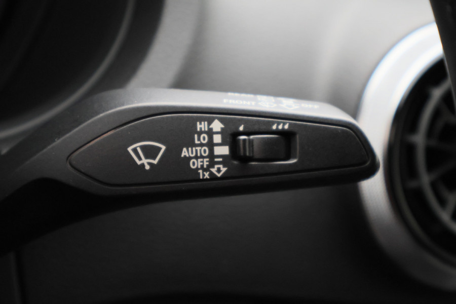 Audi A3 Sportback 1.4 e-tron Sport Pro Line plus S Line Virtual Cockpit, Navigatie, Camera, Keyless, LED, 18"