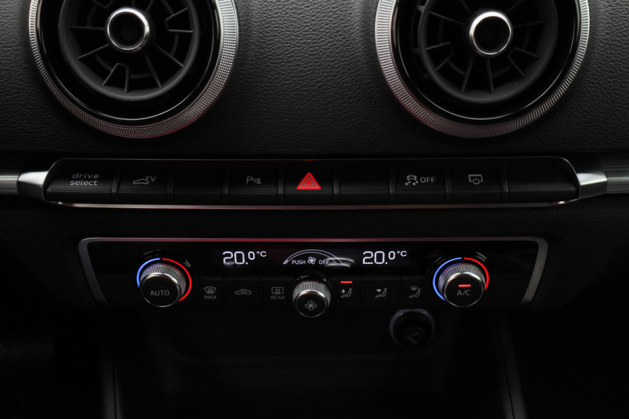 Audi A3 Sportback 1.4 e-tron Sport Pro Line plus S Line Virtual Cockpit, Navigatie, Camera, Keyless, LED, 18"