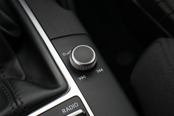 Audi A3 Sportback 1.4 e-tron Sport Pro Line plus S Line Virtual Cockpit, Navigatie, Camera, Keyless, LED, 18"