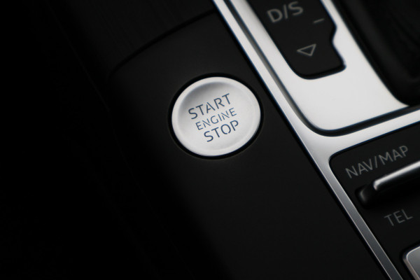 Audi A3 Sportback 1.4 e-tron Sport Pro Line plus S Line Virtual Cockpit, Navigatie, Camera, Keyless, LED, 18"