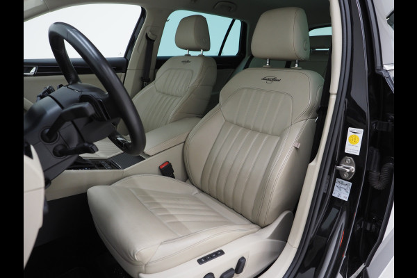 Škoda Superb Combi 1.4 TSI iV Laurin & Klement | Leder | Trekhaak | Canton | Adaptive Cruise | Keyless | Sfeerlicht | Memory | Carplay