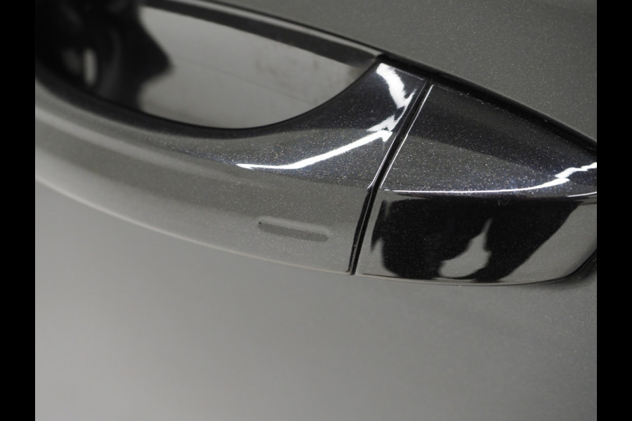 Škoda Superb Combi 1.4 TSI iV Laurin & Klement | Leder | Trekhaak | Canton | Adaptive Cruise | Keyless | Sfeerlicht | Memory | Carplay