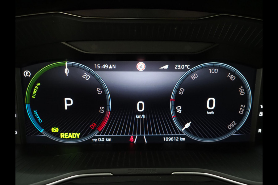 Škoda Superb Combi 1.4 TSI iV Laurin & Klement | Leder | Trekhaak | Canton | Adaptive Cruise | Keyless | Sfeerlicht | Memory | Carplay