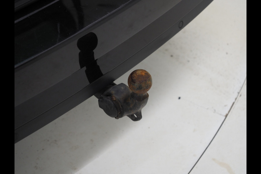 Škoda Superb Combi 1.4 TSI iV Laurin & Klement | Leder | Trekhaak | Canton | Adaptive Cruise | Keyless | Sfeerlicht | Memory | Carplay