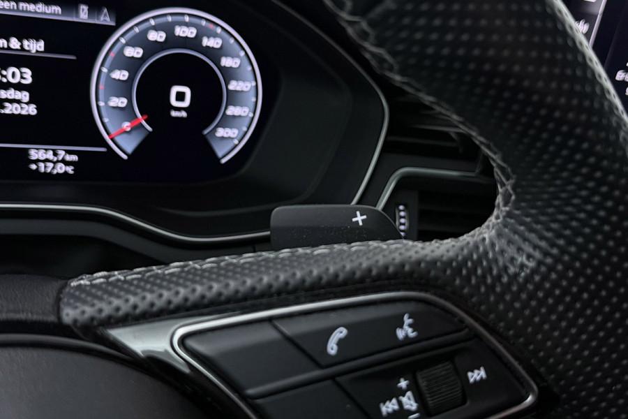 Audi A4 Avant 35 TFSI S edition 3x S-Line(NL-Auto, Dealer OnderH, Panorama, Navi, Carplay, StoelV, Digitale Dash, Cruise Con, Etc)