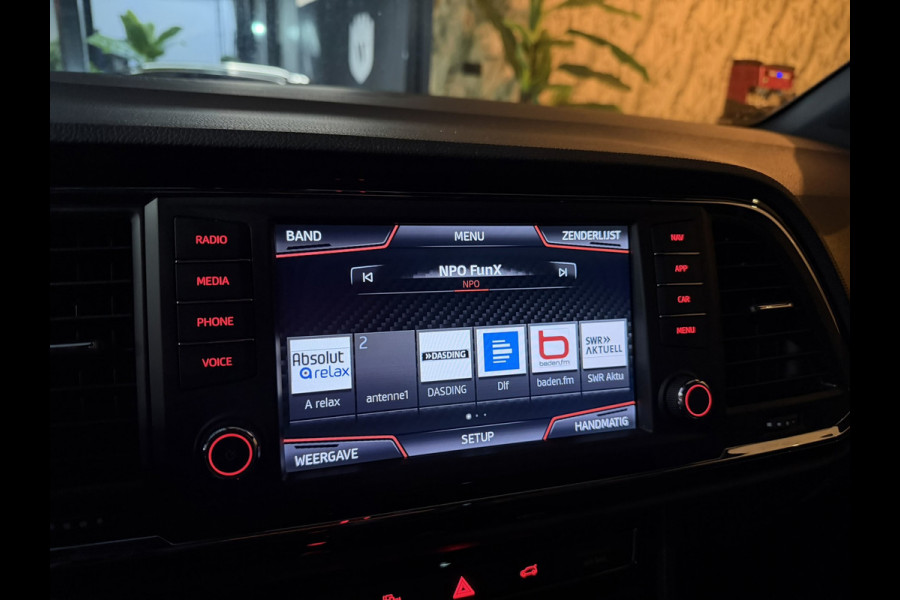 CUPRA Ateca 2.0 TSI 4DRIVE Garantie Elek Trekhaak Carplay 360 Camera Beats Elek Achterklep Keyless ACC StoelVW Led Dab Rijklaar