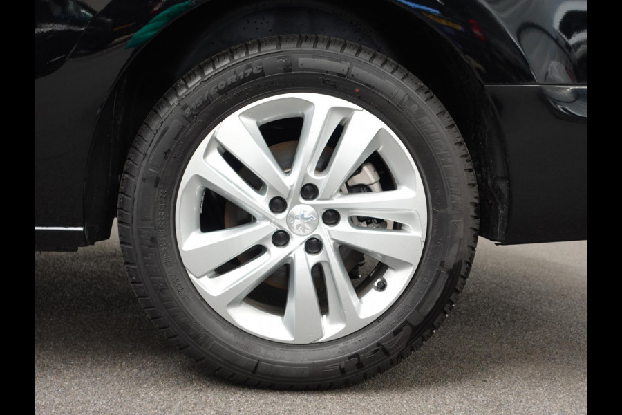 Peugeot e-Expert Long Premium 75 kWh 3-zits Automaat Airco Navi