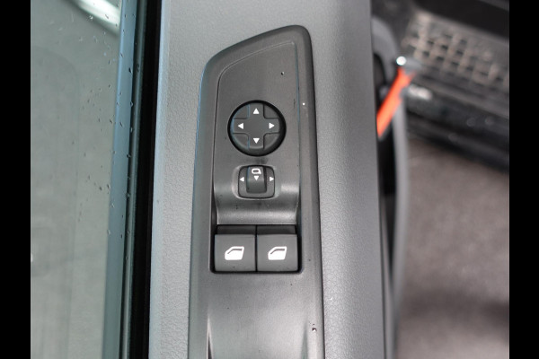 Peugeot e-Expert Long Premium 75 kWh 3-zits Automaat Airco Navi