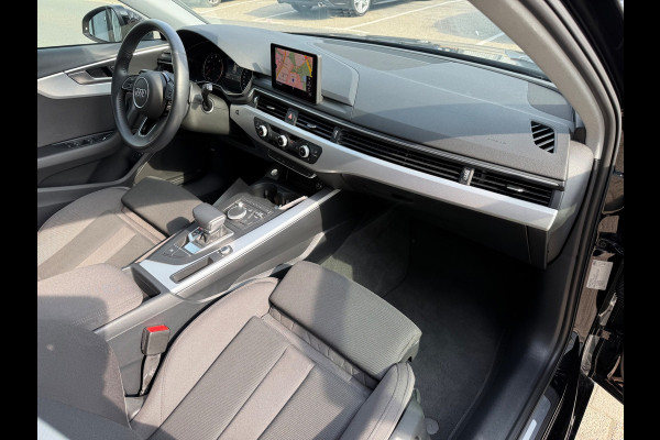 Audi A4 AVANT 35 TFSI Design ECC/PDC V&A/LED/LMV18/NAVI/PANO