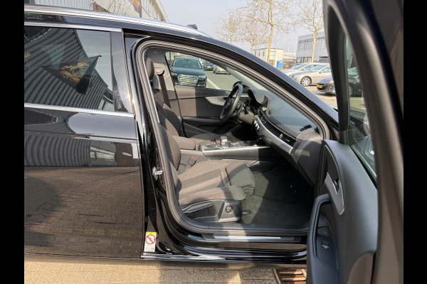 Audi A4 AVANT 35 TFSI Design ECC/PDC V&A/LED/LMV18/NAVI/PANO