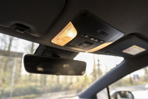 Toyota Corolla 1.8 Hybrid Business Plus | Navigatie | Camera | Clima