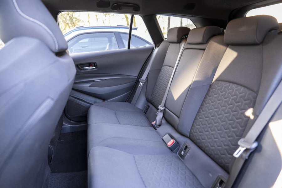 Toyota Corolla 1.8 Hybrid Business Plus | Navigatie | Camera | Clima