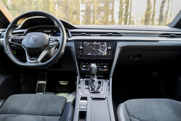 Volkswagen Arteon 2.0 TDI R-Line Business+ IQ Light | Elek Trekhaak | Navigatie | Camera | Dsg