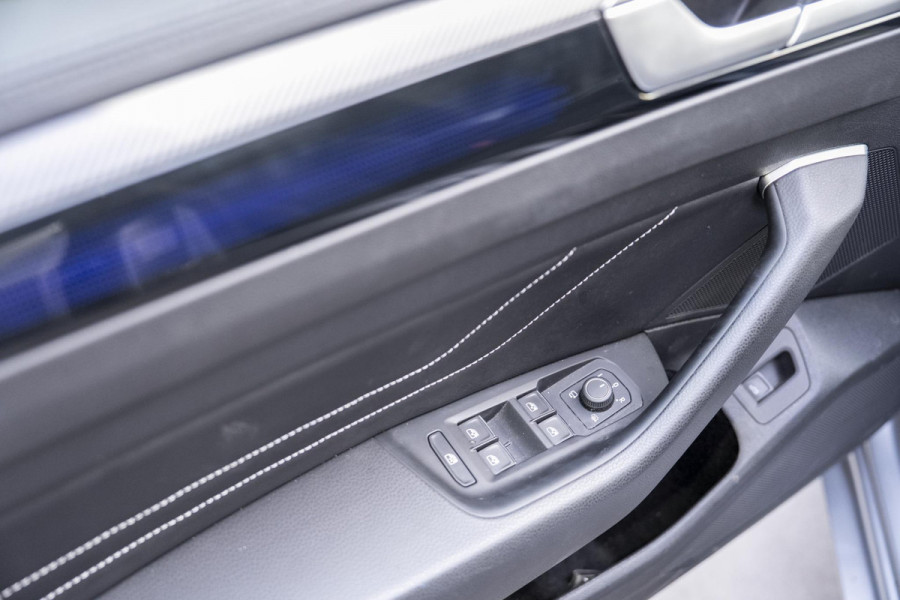 Volkswagen Arteon 2.0 TDI R-Line Business+ IQ Light | Elek Trekhaak | Navigatie | Camera | Dsg