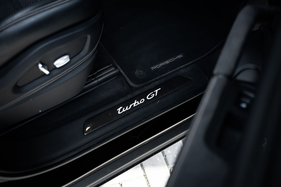 Porsche Cayenne Coupé 4.0 Turbo GT - Origineel NL | Sport Chrono + | Keramisch | Burmester | Carbon