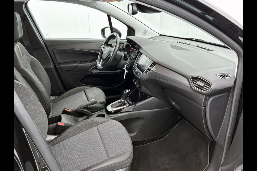Opel Crossland 1.2 T 131PK Automaat Elegance / Distributie vv bij 89Dkm / Trekhaak / Cruise / Carplay / Lmv / Led / Ecc / Navi / Apk 03-2027