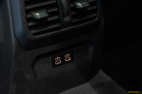 BMW 2 Serie Gran Coupé 218i High Executive|M-sport|NAP|Pano