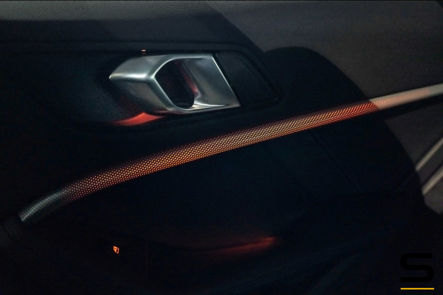 BMW 2 Serie Gran Coupé 218i High Executive|M-sport|NAP|Pano