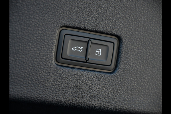 Audi Q8 55 TFSI e quattro Pro Line S | Memory seats | 360 Camera | Keyless | Soft close | Adaptive cruise | Panoramadak | B&O sound | Achterbank verwarmd | Ambiance interieur | El. trekhaak