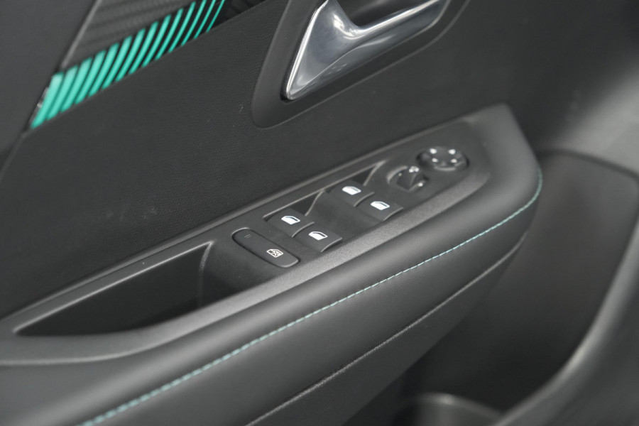 Peugeot 208 PureTech 100 Allure Pack | Camera | Adaptieve Cruise Control | Apple Carplay | Stoelverwarming