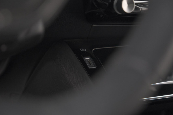 Peugeot 208 PureTech 100 Allure Pack | Camera | Adaptieve Cruise Control | Apple Carplay | Stoelverwarming