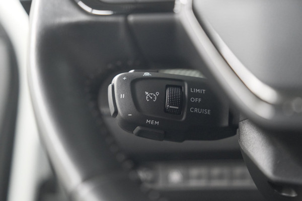 Peugeot 2008 PureTech 130 Allure | Camera | Adaptieve Cruise Control | Stoelverwarming