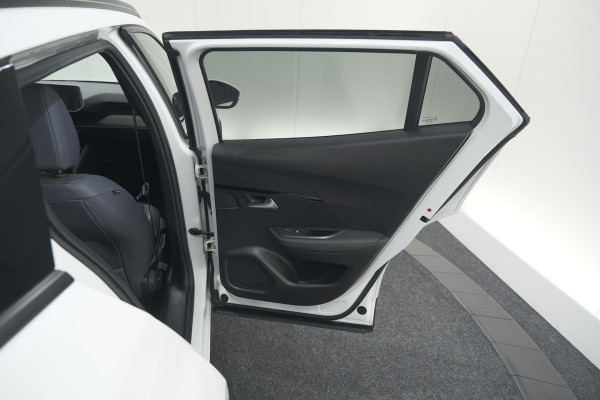 Peugeot 2008 PureTech 130 Allure | Camera | Adaptieve Cruise Control | Stoelverwarming