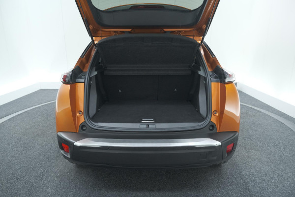 Peugeot e-2008 EV Allure Pack 50 kWh | 3 Fase Laadfunctie | Parkeersensoren | Apple Carplay | Climate Control