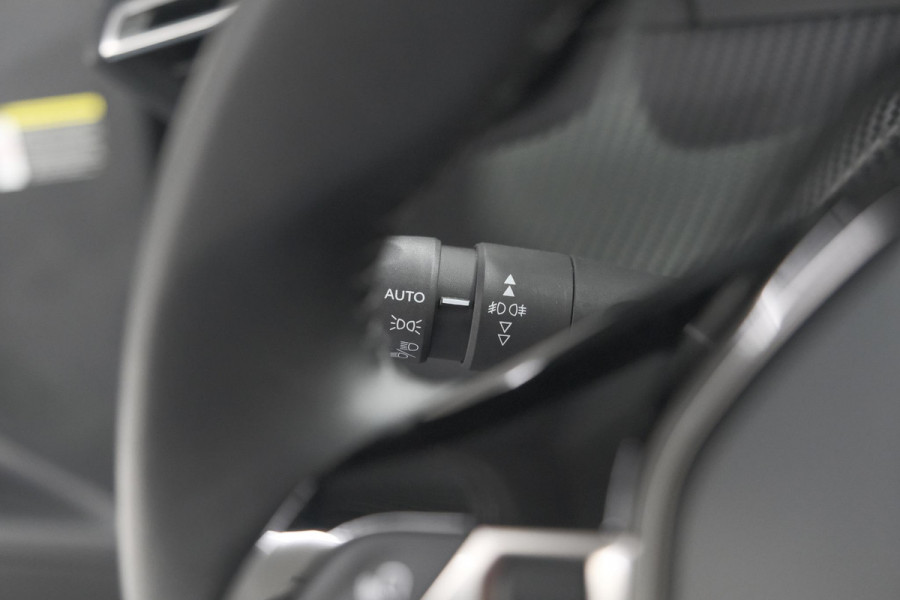 Peugeot 2008 PureTech 102 Allure Pack | Camera | Apple Carplay | Parkeersensoren