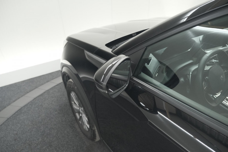 Peugeot 2008 PureTech 130 EAT8 Active Pack | Parkeersensoren | Apple CarPlay | Climate Control | Stoelverwarming