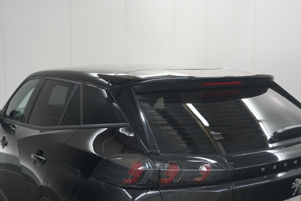 Peugeot 2008 PureTech 130 EAT8 Active Pack | Parkeersensoren | Apple CarPlay | Climate Control | Stoelverwarming